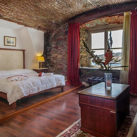 Hotel Aktaion Syros Ermoupoli Exteriör bild