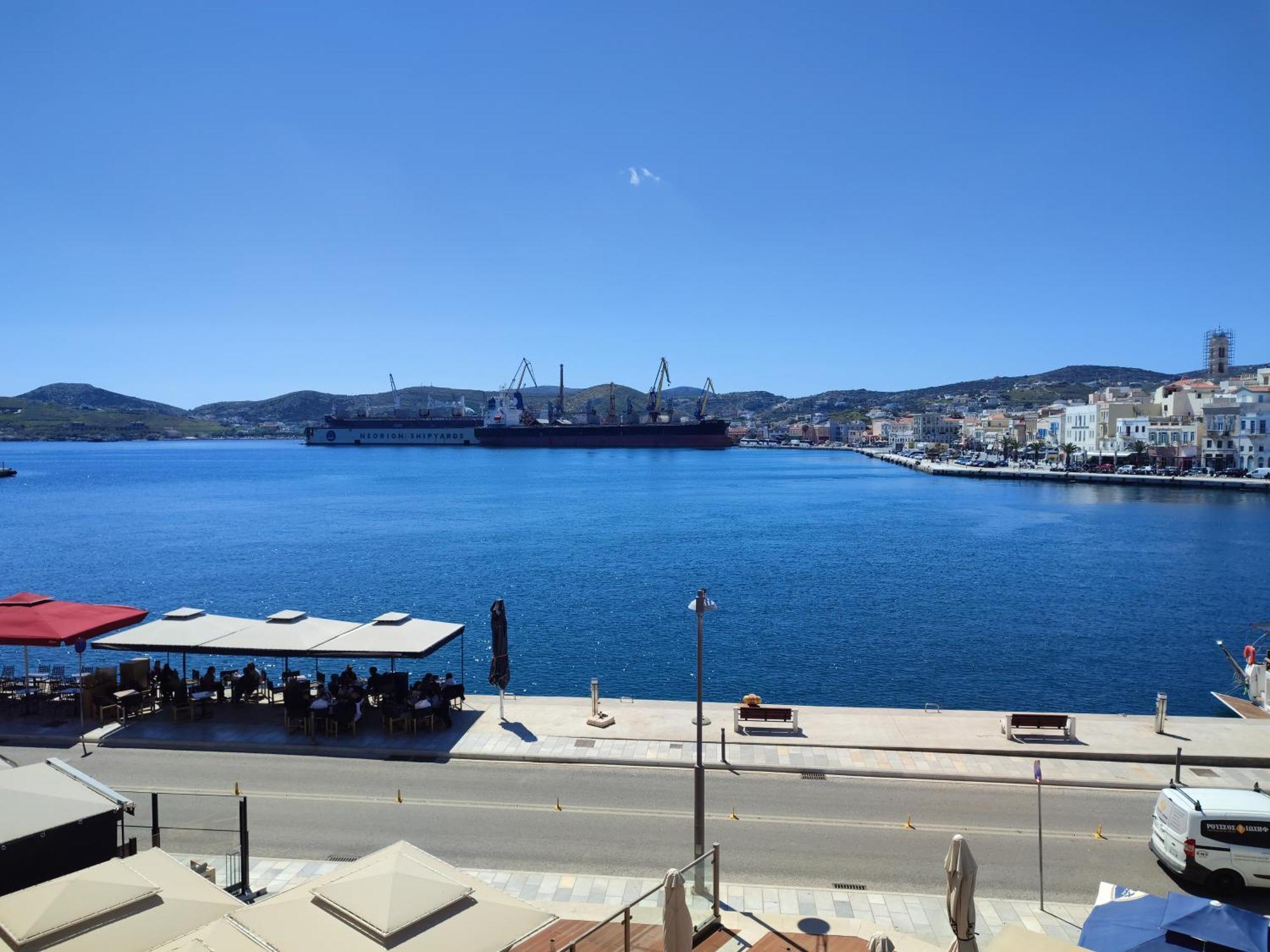 Hotel Aktaion Syros Ermoupoli Rum bild